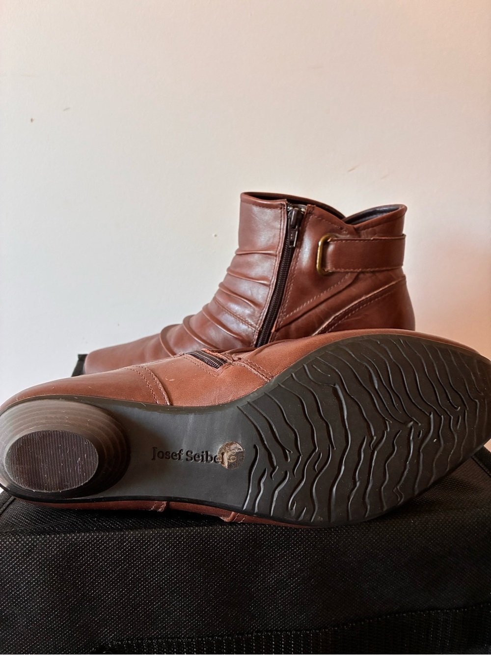 Women’s Joseph Seibel Brown Leather Ankle Boot with Low Heel - Picture 4 of 4